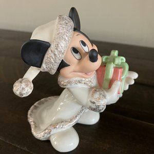 NEW Lenox Disney Showcase Christmas with Mickey Ivory China Sculpture